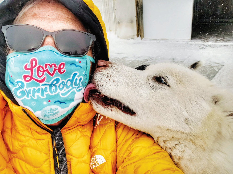 Travel writer Stacey Wittig gets a goodbye kiss from Jewel Stacey Wittig photo